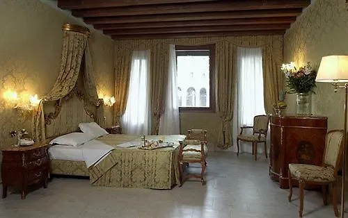 Al Ponte Antico Hotel Venice 4*,  Italy