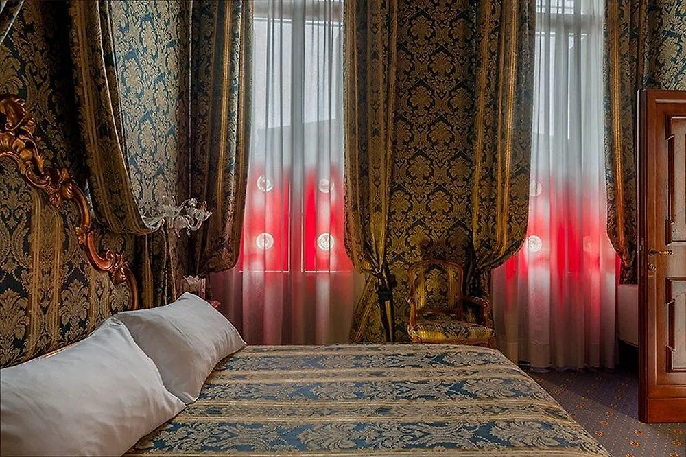 Al Ponte Antico Hotel Venice 4*,